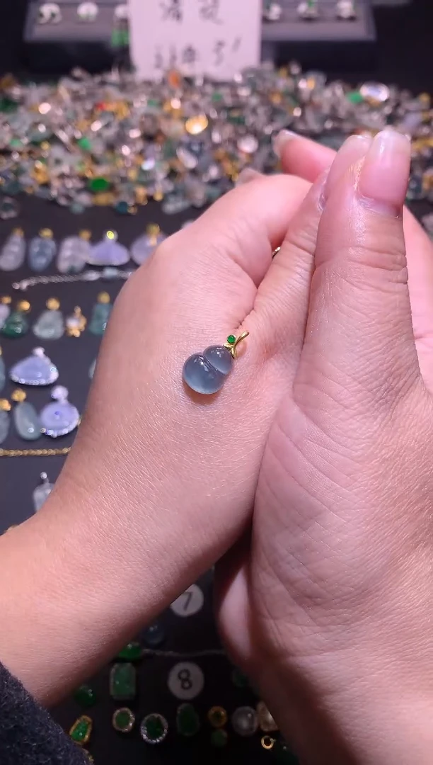 【闪购商品】翡翠吊坠(不含链)18K金镶嵌1