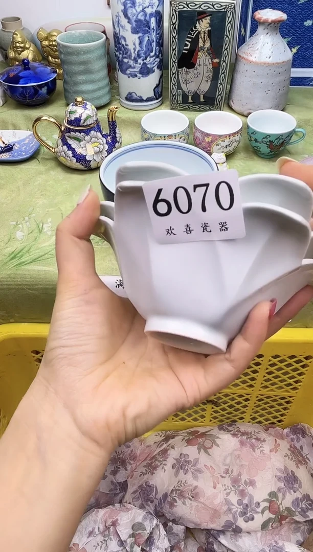 瓷片海**淼           6070