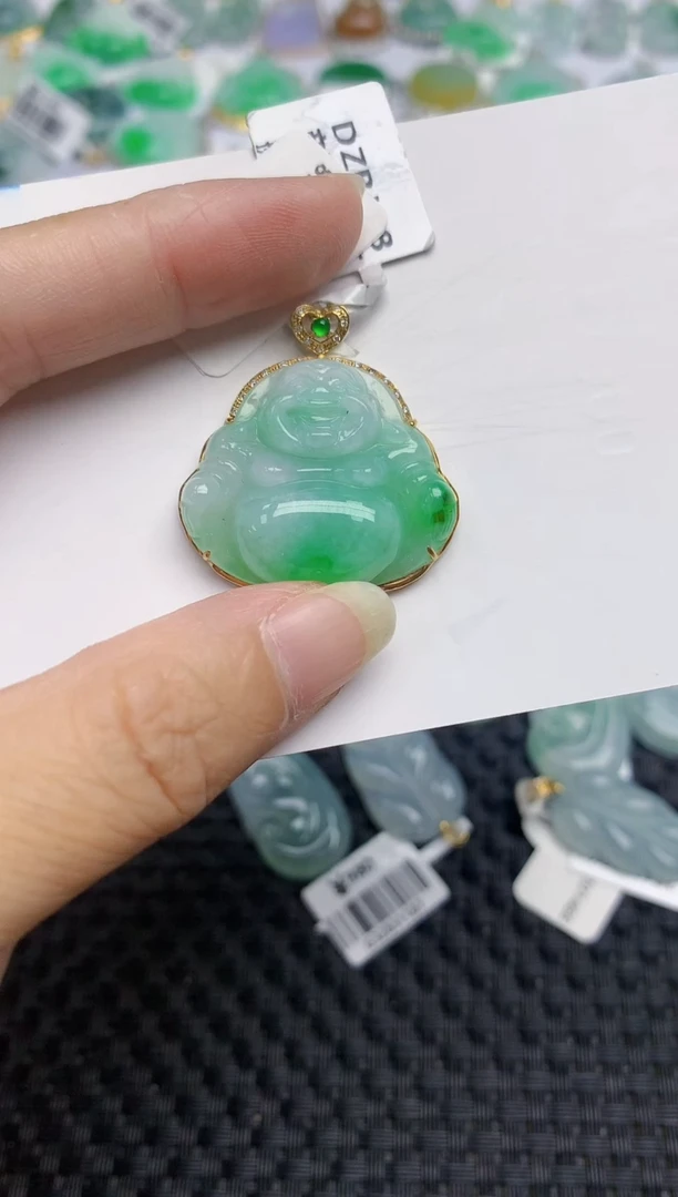 翡翠18K金镶嵌颈饰天然翡翠A货