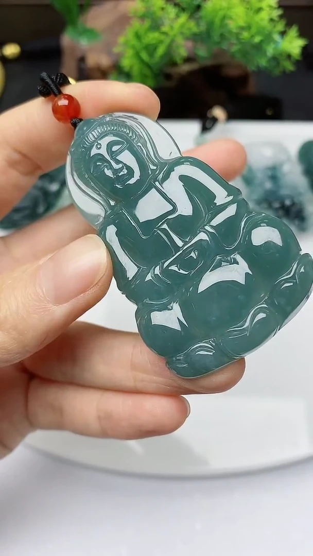 【闪购商品】翡翠颈饰未镶嵌