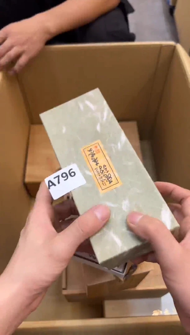 茉***香796中古商品谨慎参拍