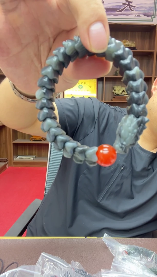 手串未镶嵌和田玉大**江手串