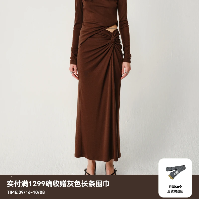 AVVENN春季新品设计师款知性优雅质感裹身半长裙AM11506727