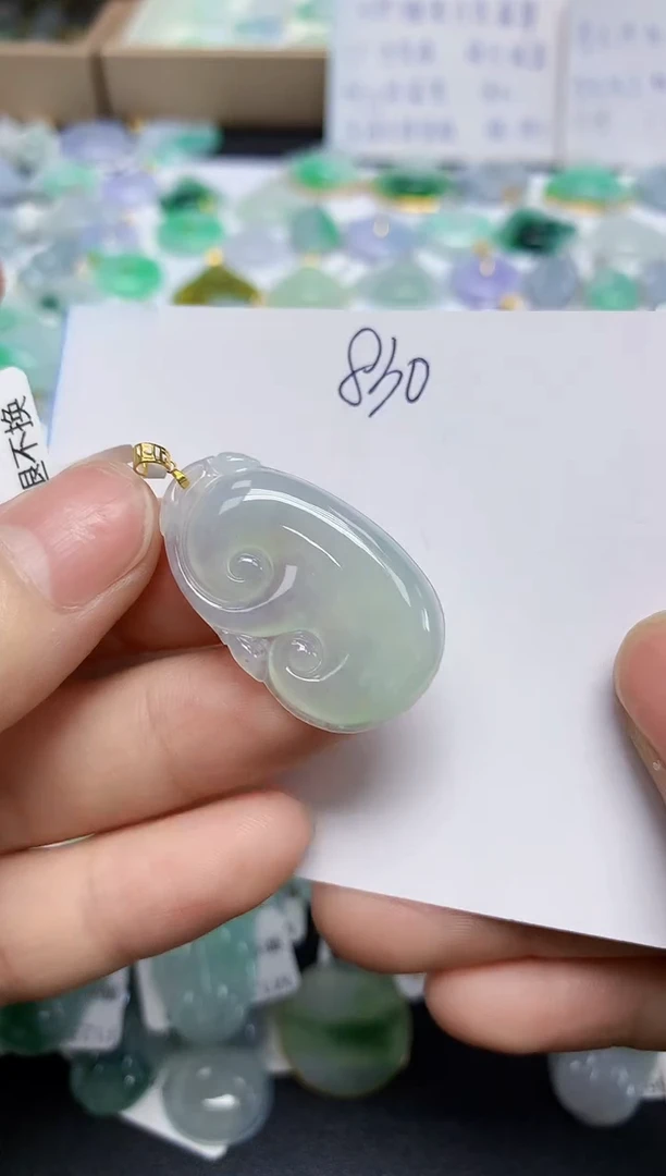 翡翠18K金镶嵌颈饰天然缅甸翡翠A货