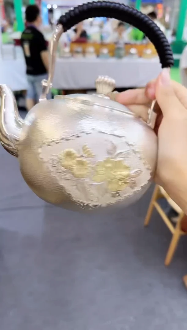 牡丹足银9999 纯银茶壶一个