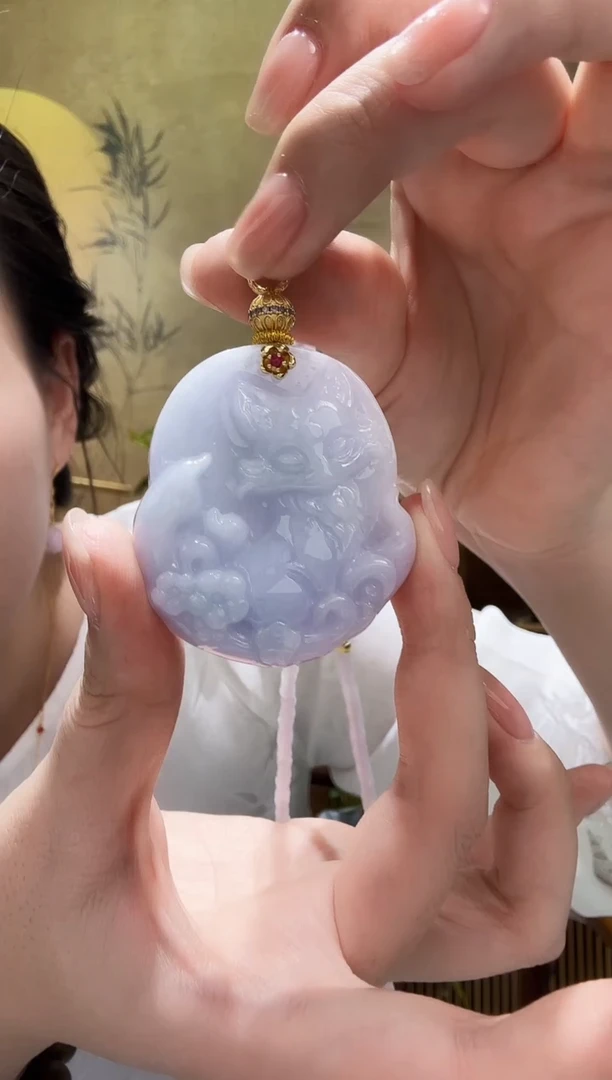颈饰未镶嵌翡翠吊坠