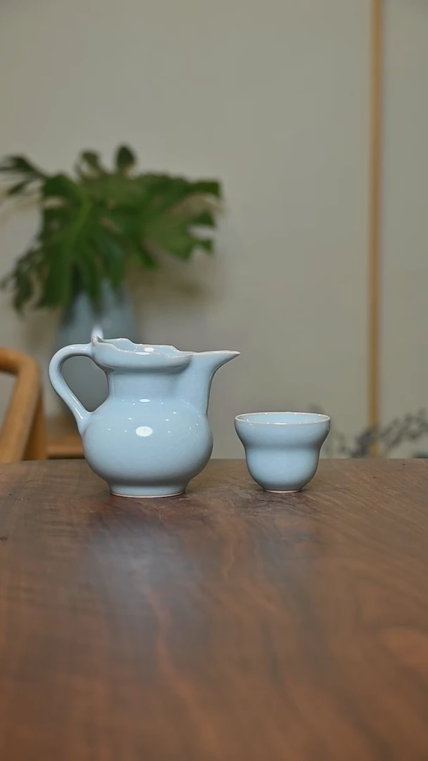 天青釉 僧帽公道＋葫芦杯 微瑕 无款