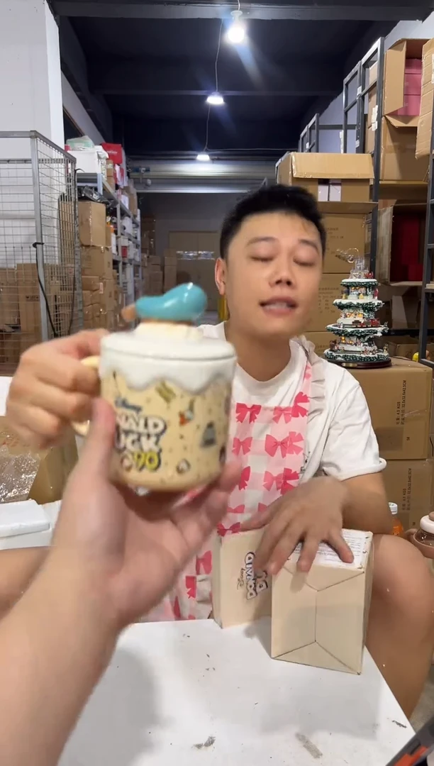 瓷片原盒唐老鸭90周年水杯