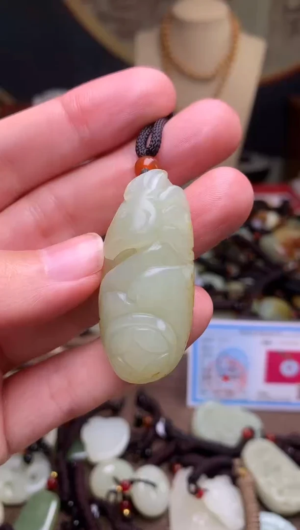 颈饰未镶嵌和田玉新疆料青海料清水和田玉吊坠