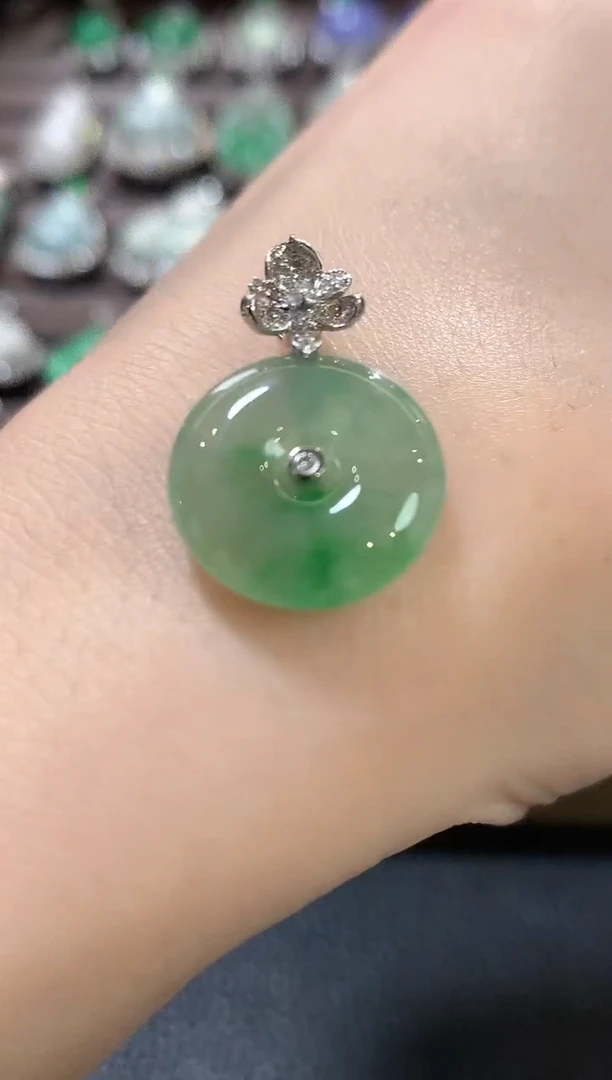 吊坠(不含链)18K金镶嵌翡翠b8