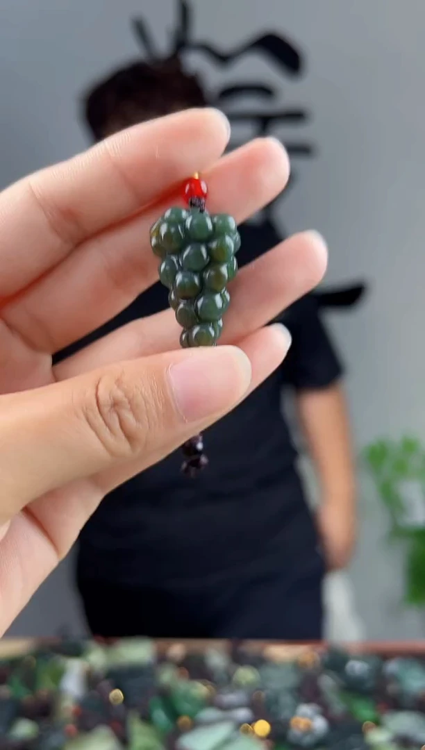 未镶嵌和田玉挂件拍一发一，多样性发货