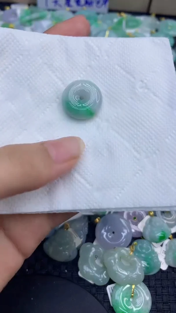 颈饰未镶嵌翡翠天然缅甸A货翡翠