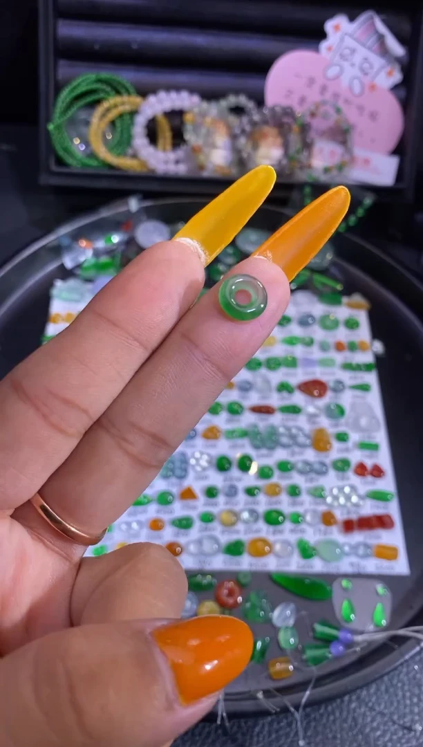 未镶嵌挂件翡翠圈