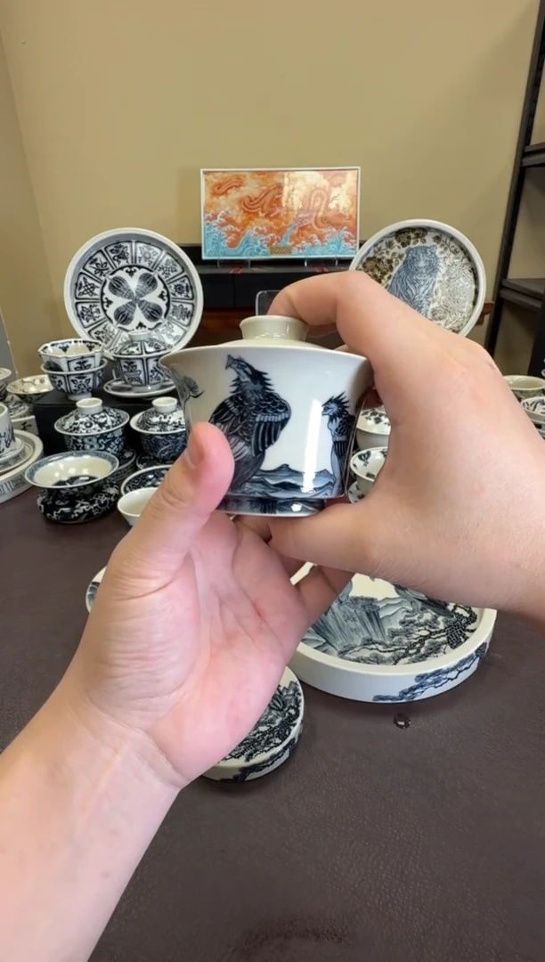 二号釉苦禅的鹰马蹄盖碗