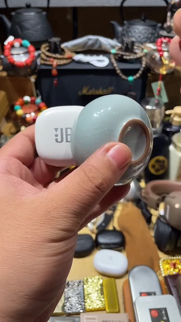 瓷片闪购商品 如图所示