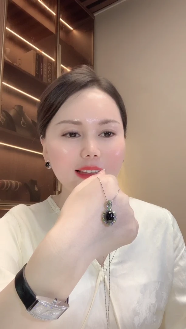 翡翠18K金镶嵌吊坠(不含链)C80