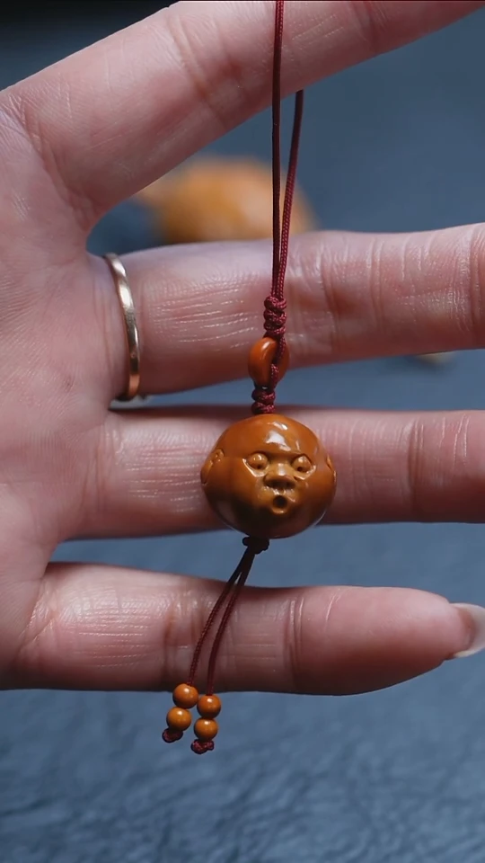 【闪购商品】橄榄核吊坠苏工橄榄核