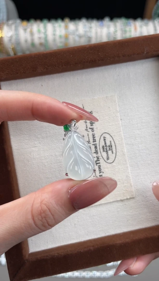 颈饰银S925镶嵌翡翠1