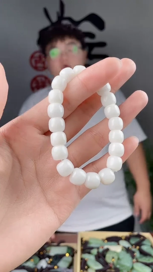 和田玉未镶嵌颈饰拍一发一，多样性发货