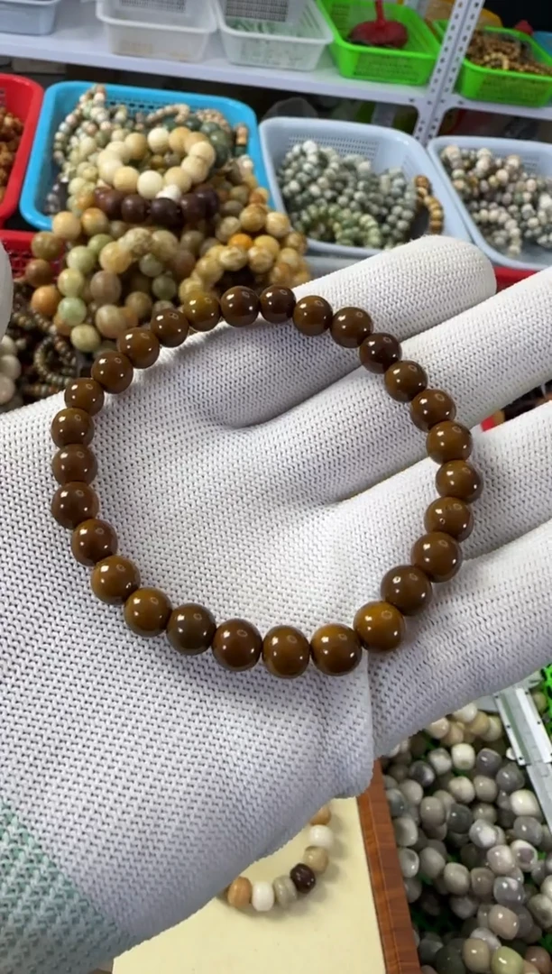 【闪购商品】白玉菩提手串卡7库克