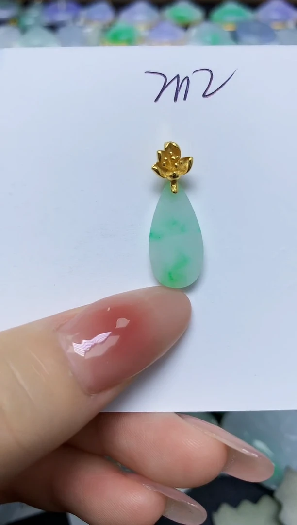 翡翠未镶嵌颈饰 天然缅甸翡翠A货