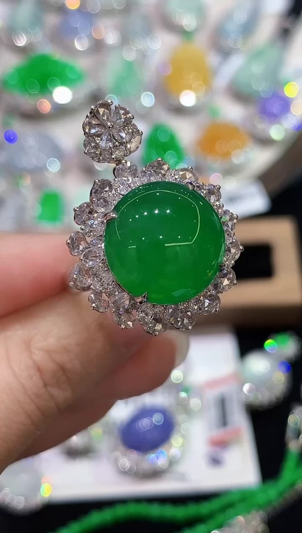 18K金镶嵌戒指翡翠柯*SJ多样性发其一
