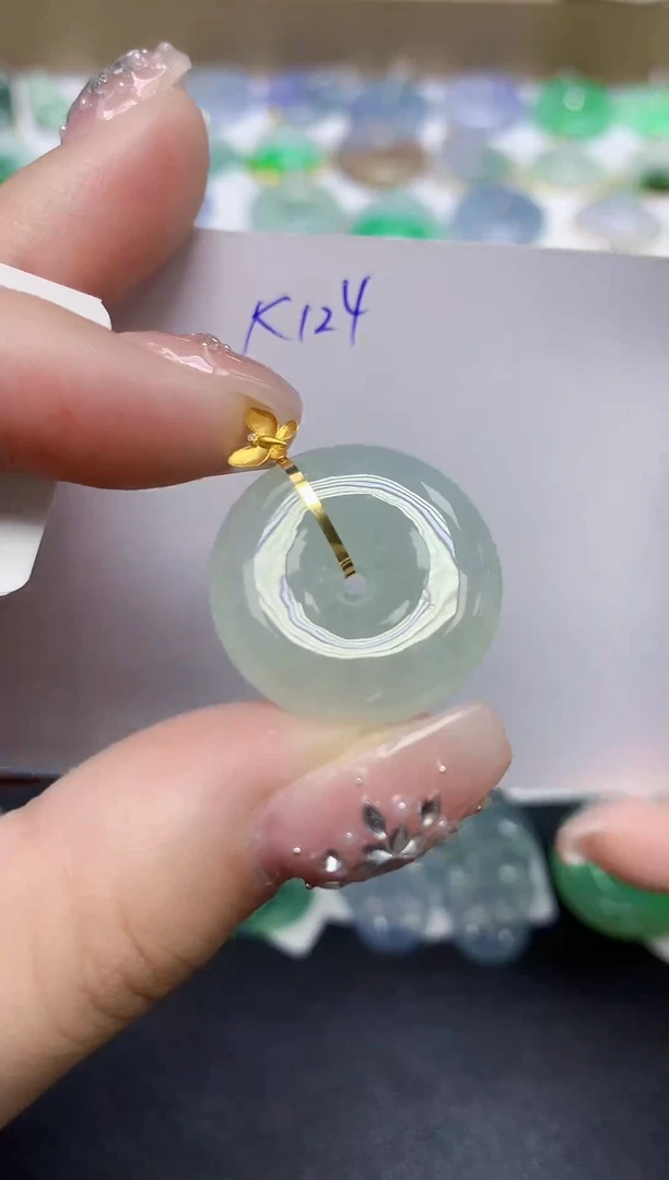 颈饰18K金镶嵌翡翠天然缅甸翡翠A货翡翠百元以上9元证书费自理