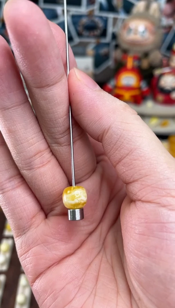 未镶嵌琥珀裸石心***景蜜蜡