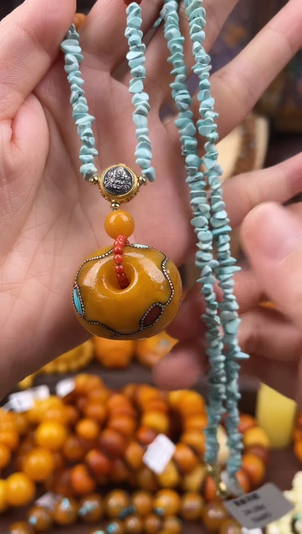 裸石琥珀未镶嵌多样性发货1件，七天无理由