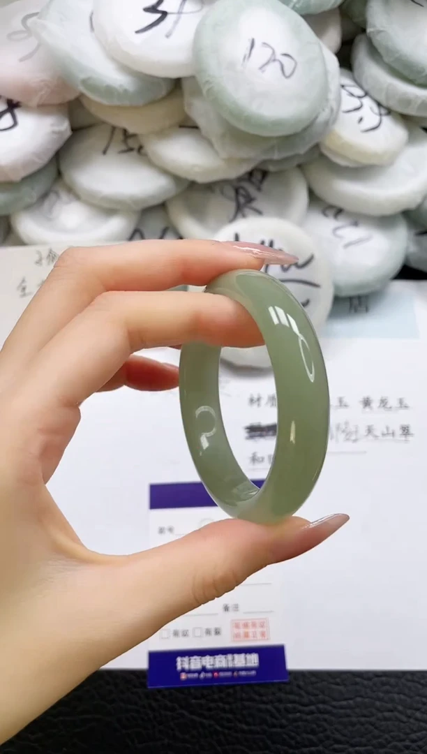 石英质玉手镯未镶嵌102-54