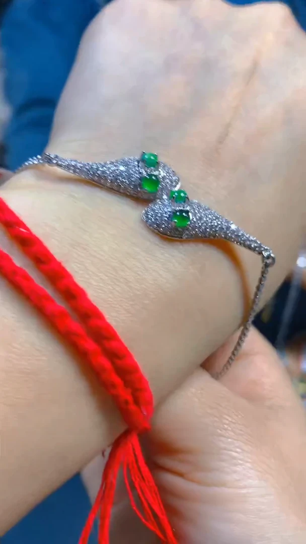 【闪购商品】翡翠手链未镶嵌0514926811多样性发一