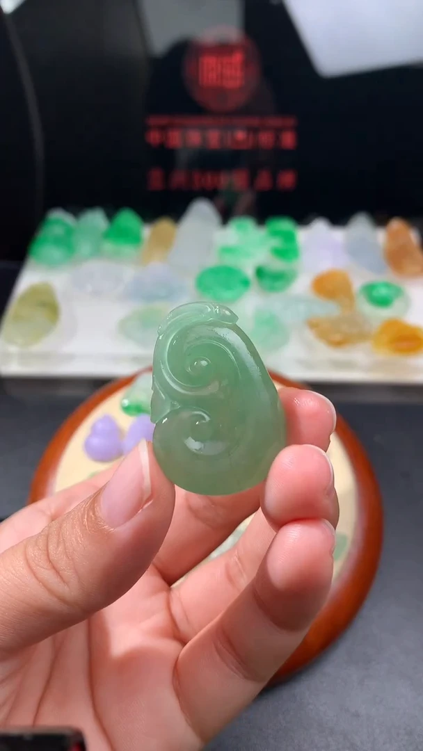 未镶嵌定制翡翠