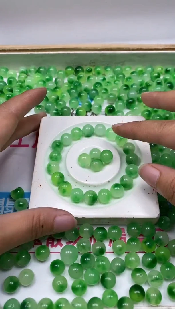 手饰独山玉未镶嵌M535 深非洲 翠10mm20个12元