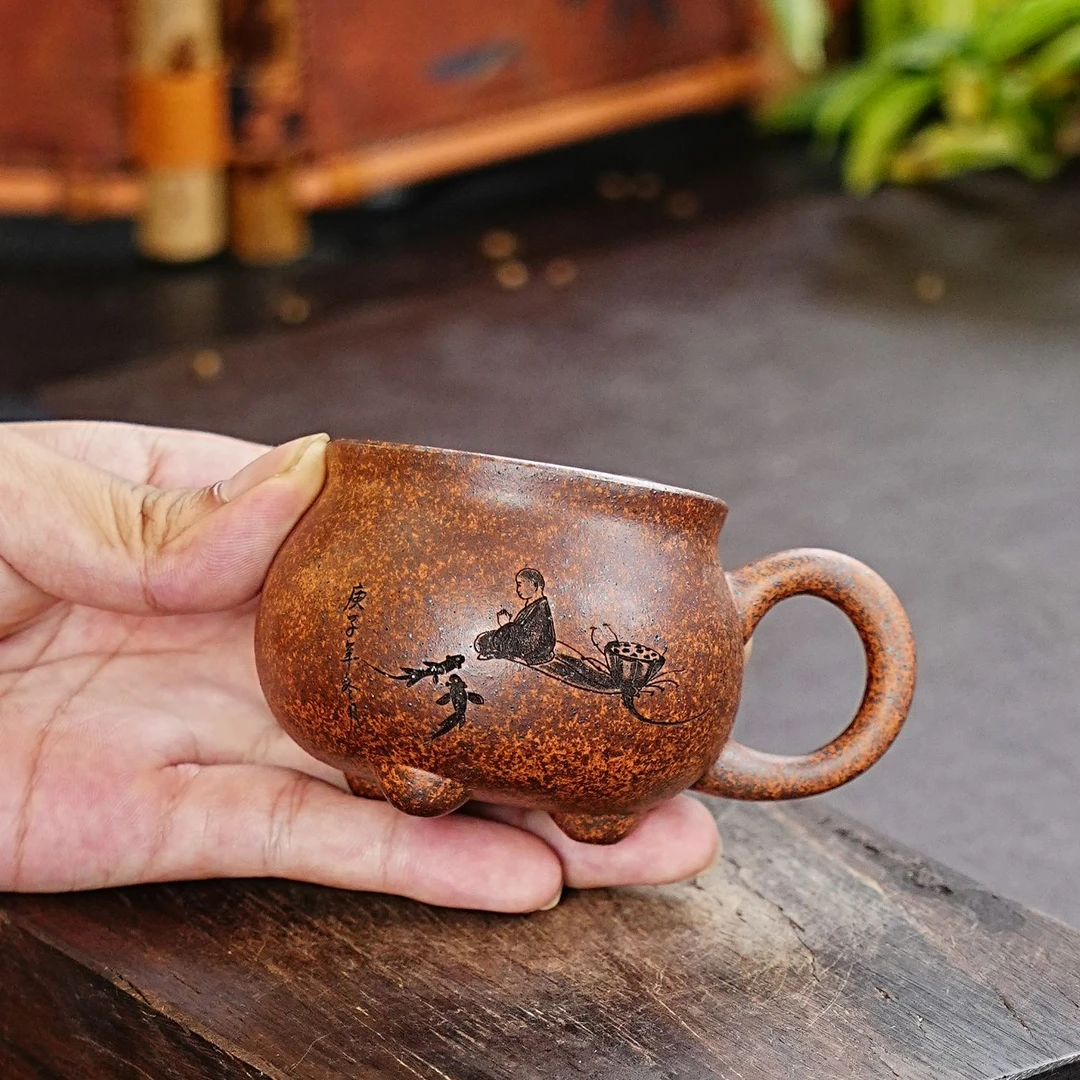 【2797莲子把杯】宜兴原矿紫砂手工刻绘童趣杯 把杯