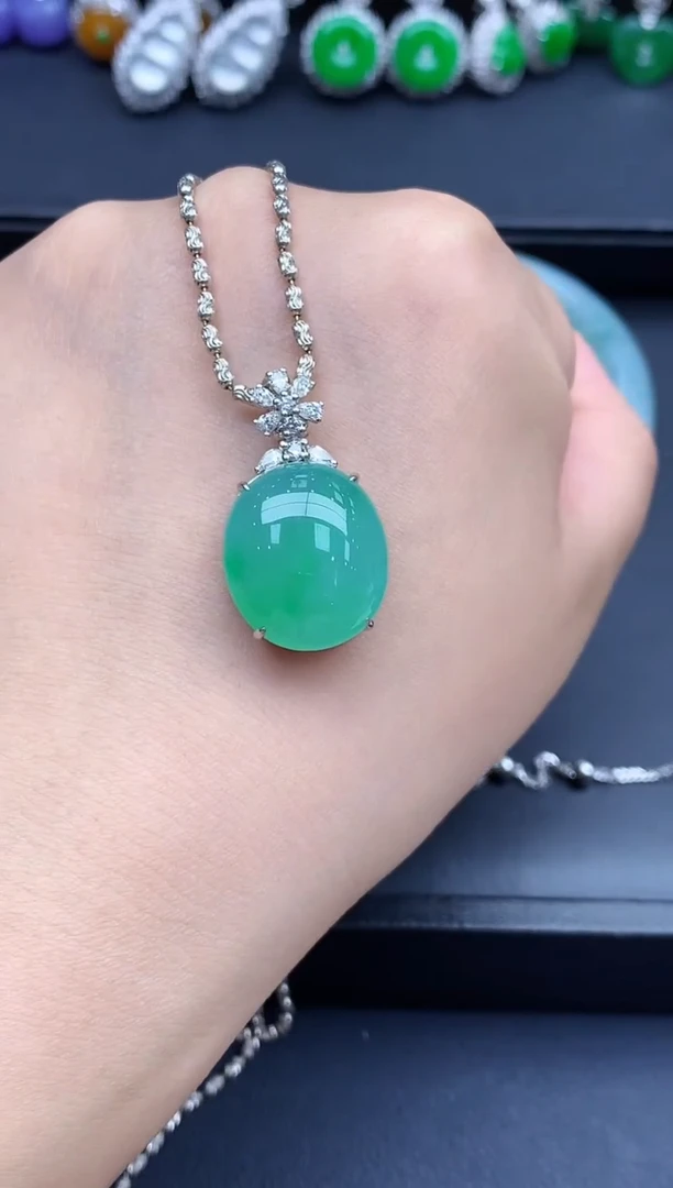 吊坠(不含链)18K金镶嵌翡翠674-春日珠宝