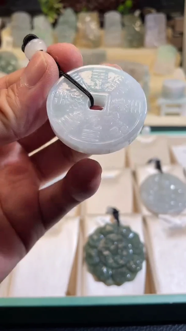 翡翠未镶嵌颈饰7/23/124