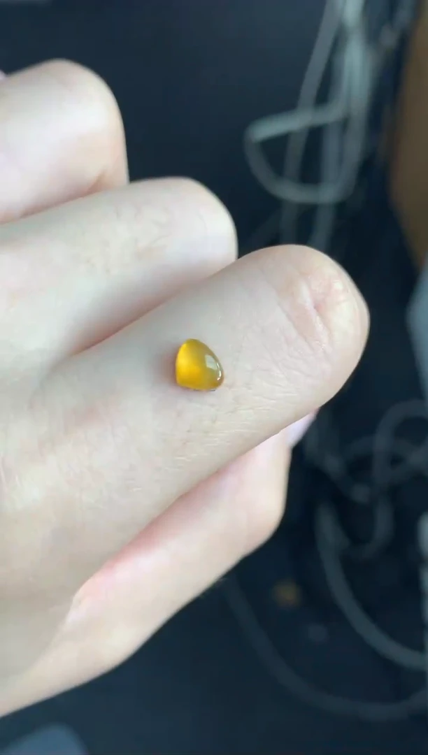 定制翡翠未镶嵌爱心
