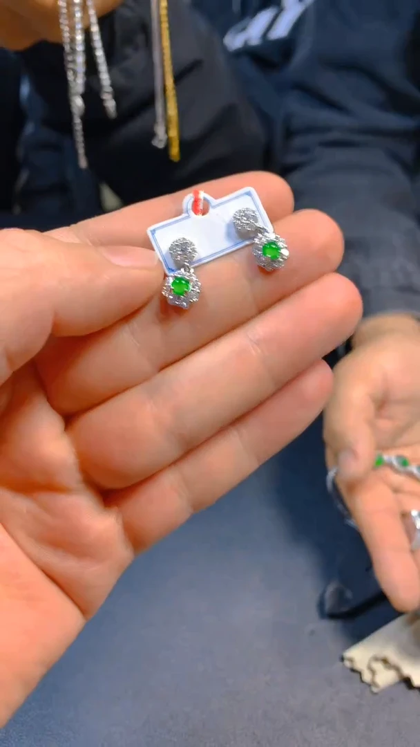 【闪购商品】翡翠耳饰未镶嵌0783296728多样性发一