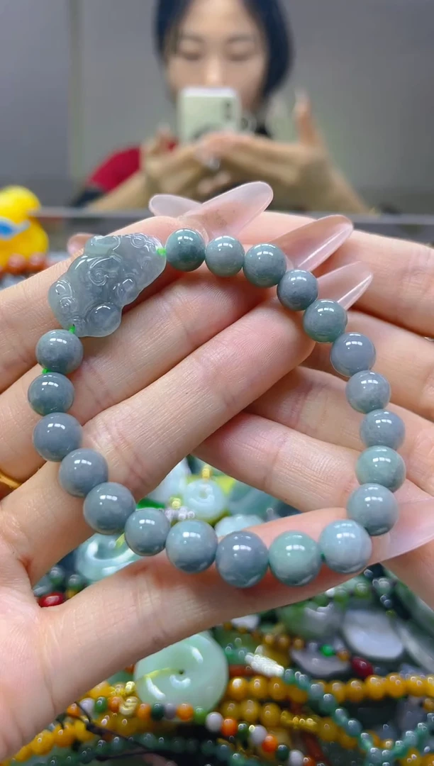 翡翠未镶嵌颈饰7MM/R/翡翠A货，一件也是批发价