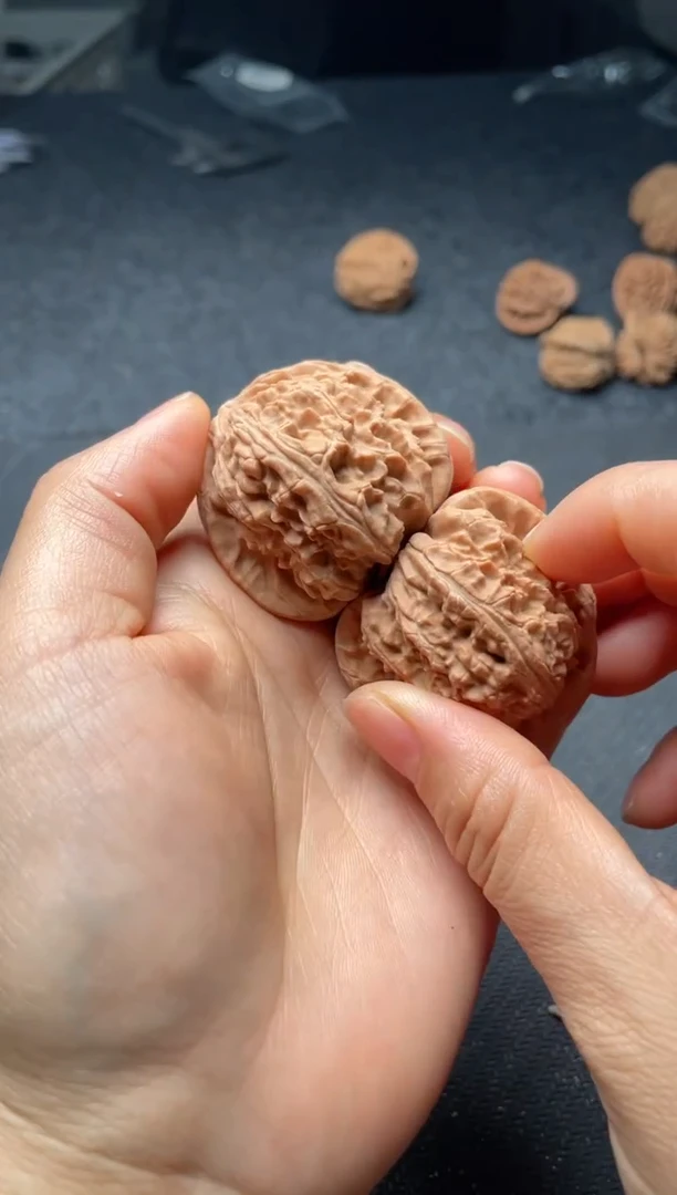 把件文玩核桃w217  白狮子42尺