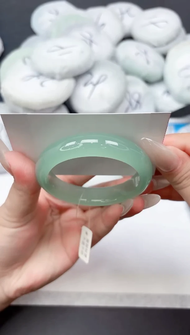 未镶嵌手镯石英质玉312-53.4