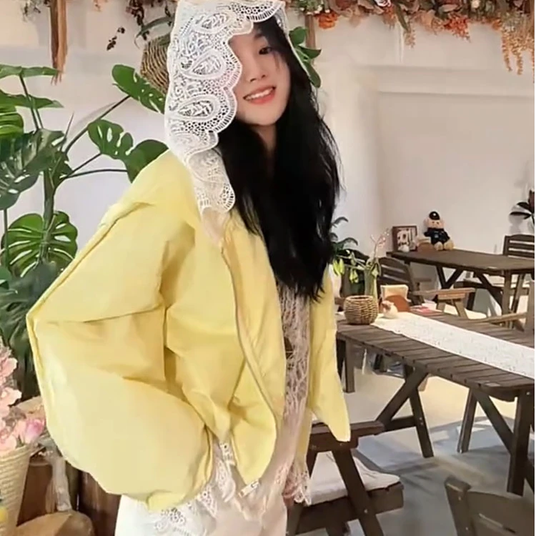 欧洲站2025春季新款拼接蕾丝边连帽外套女时尚洋气百搭开衫上衣潮