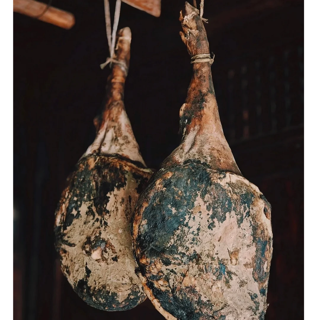 云南宣威整只火腿三年风干腊味农家土猪腊肉送礼佳品