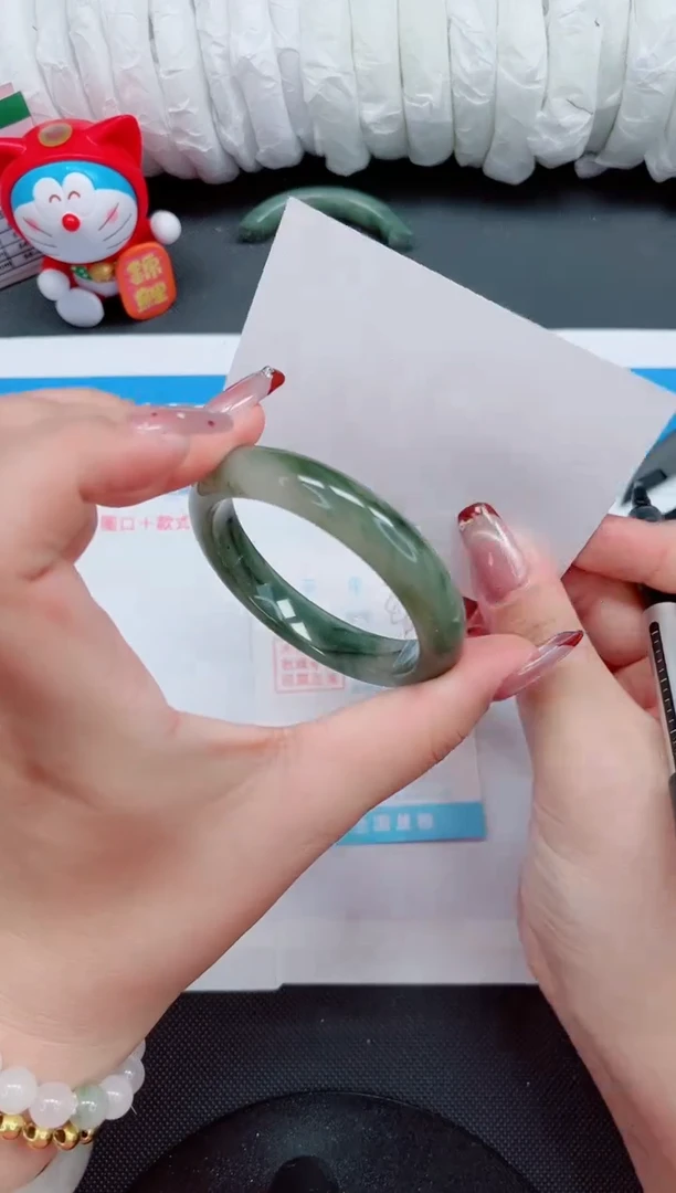 【闪购商品】石英质玉手镯未镶嵌88