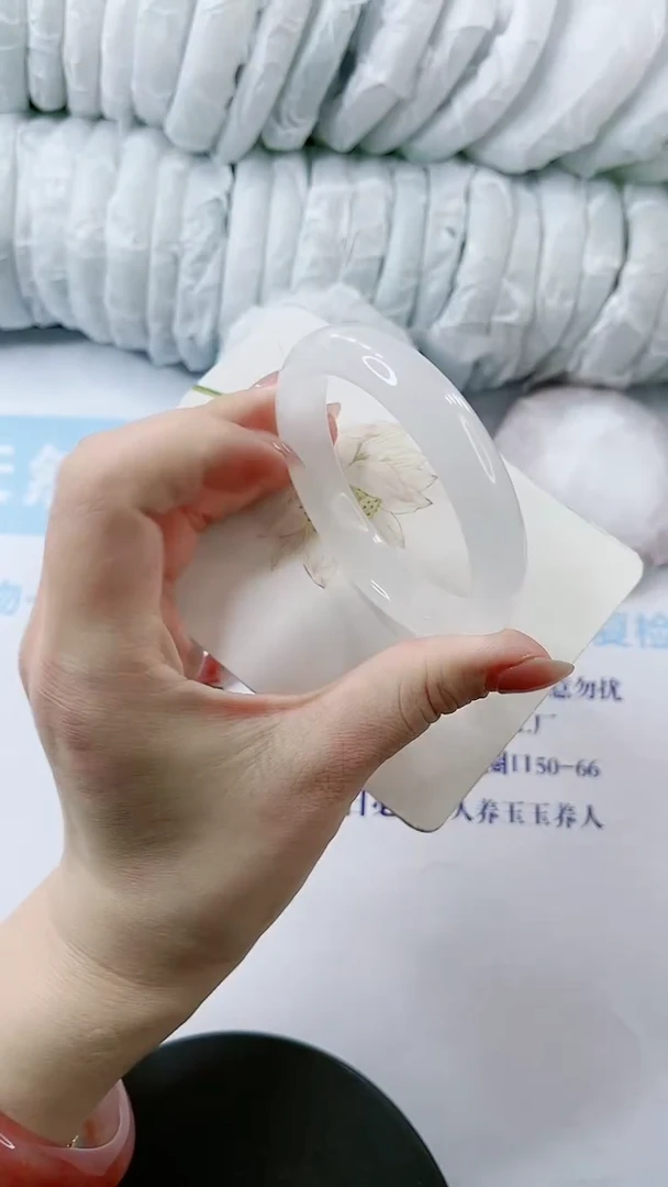 【闪购商品】石英质玉手镯未镶嵌多样性发货V146