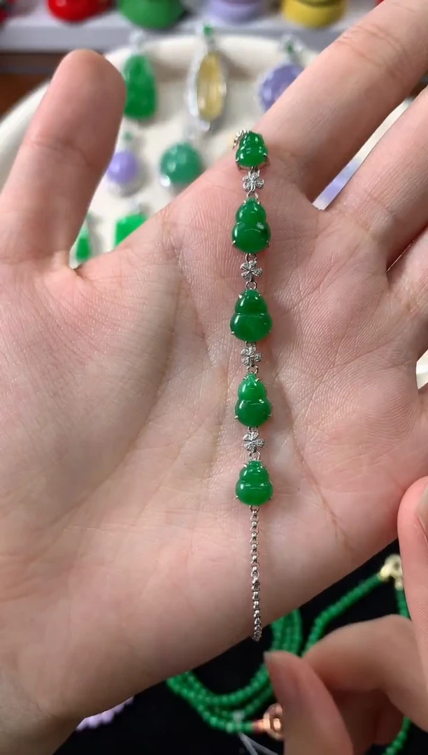 18K金镶嵌手链翡翠手链