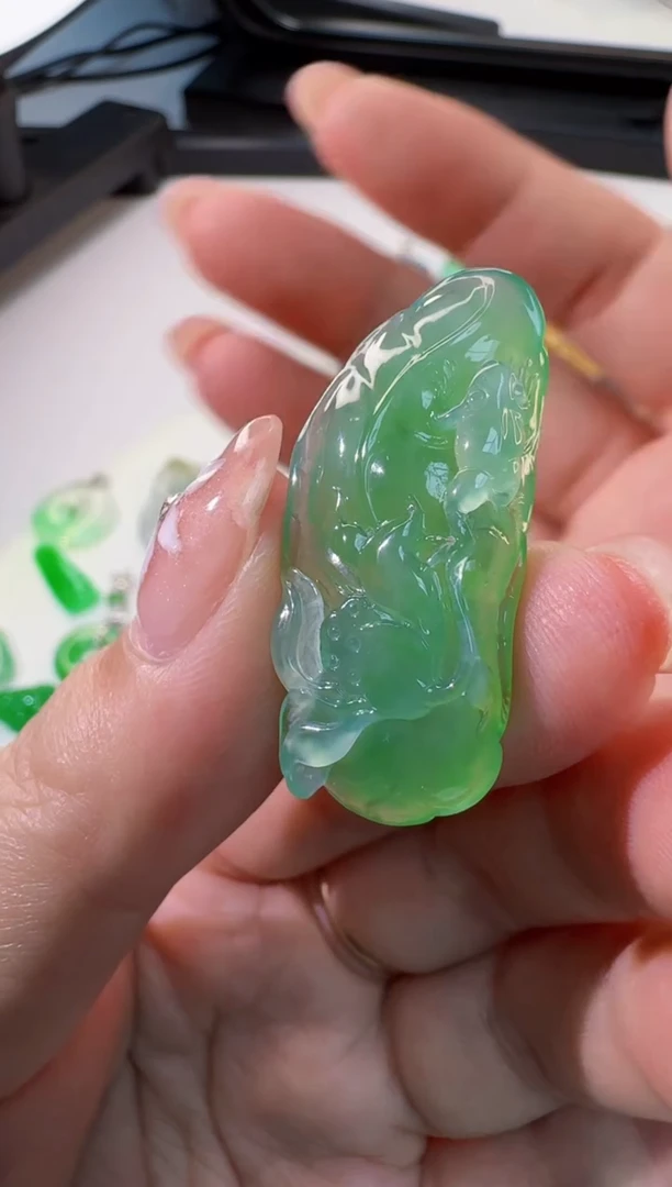 颈饰未镶嵌翡翠缅甸A货翡翠