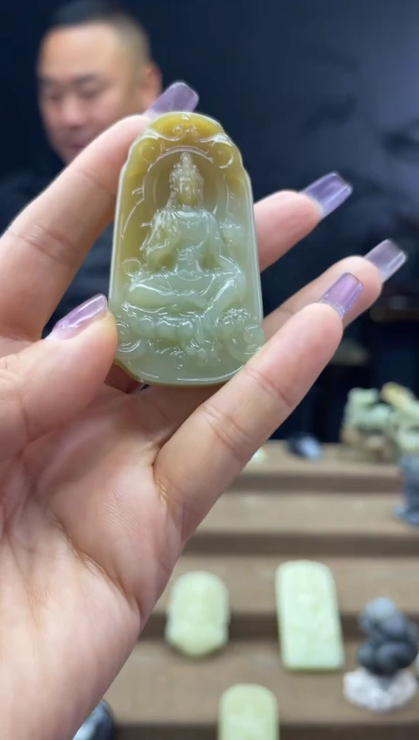 颈饰未镶嵌和田玉1