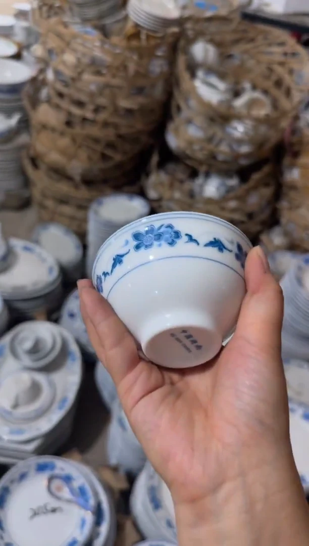 摆件蓝海棠茶碗9厘米有瑕请慎拍