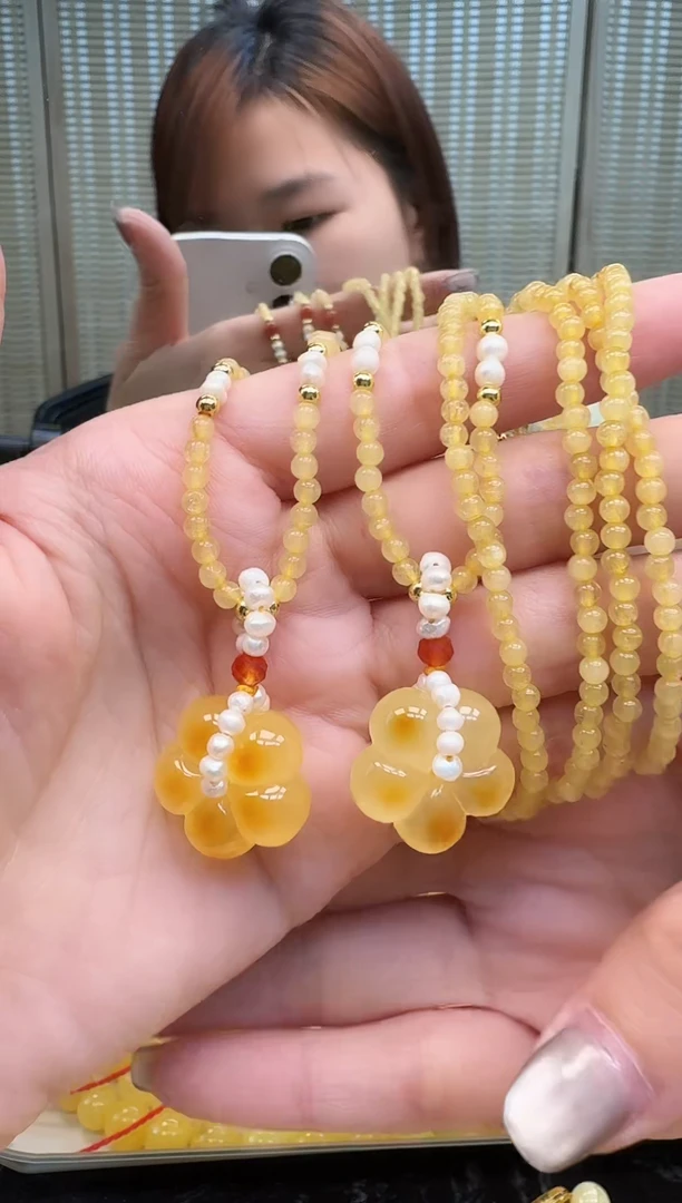 未镶嵌琥珀裸石吊坠多样性发一